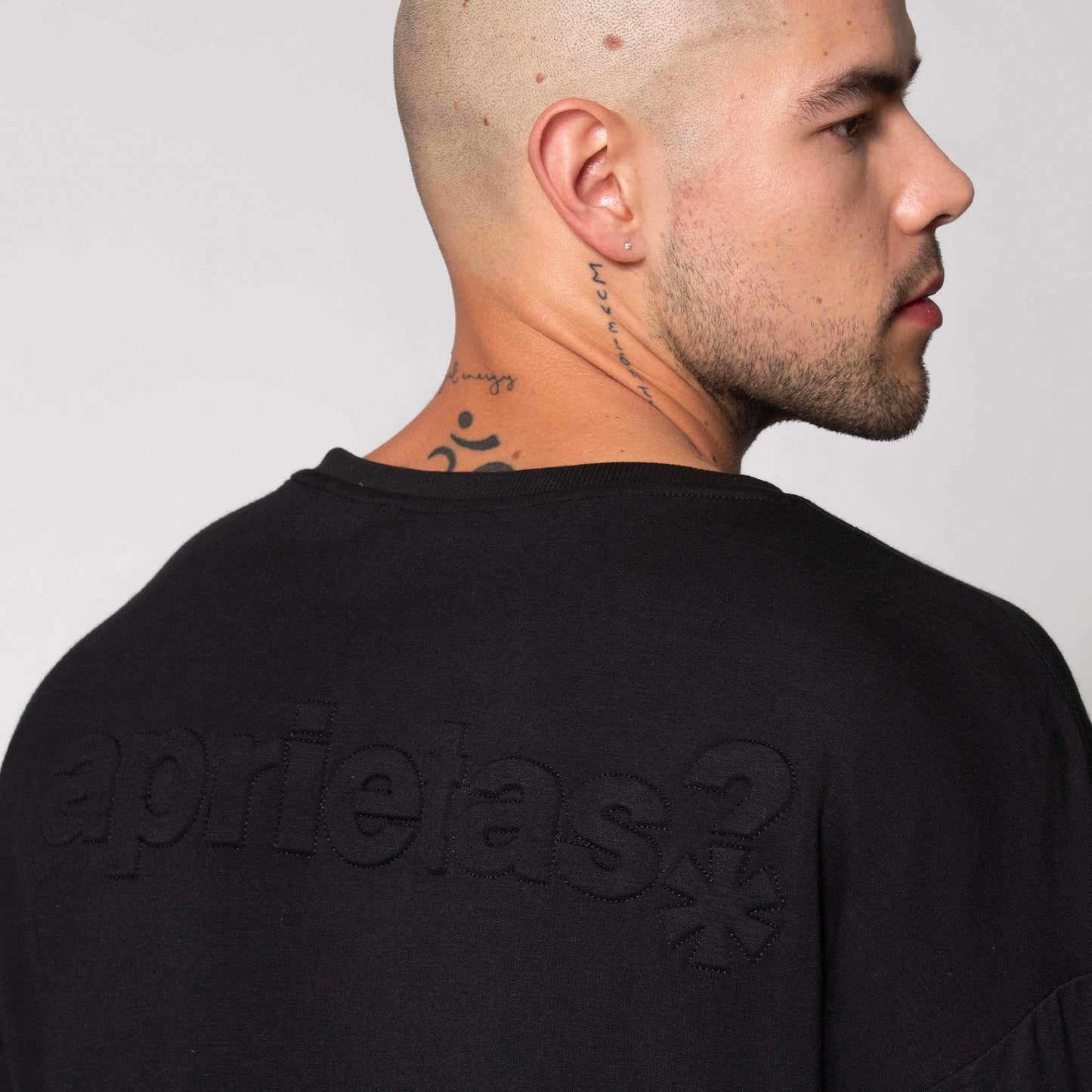 CAMISETA APRIETAS BRAND NEGRA
