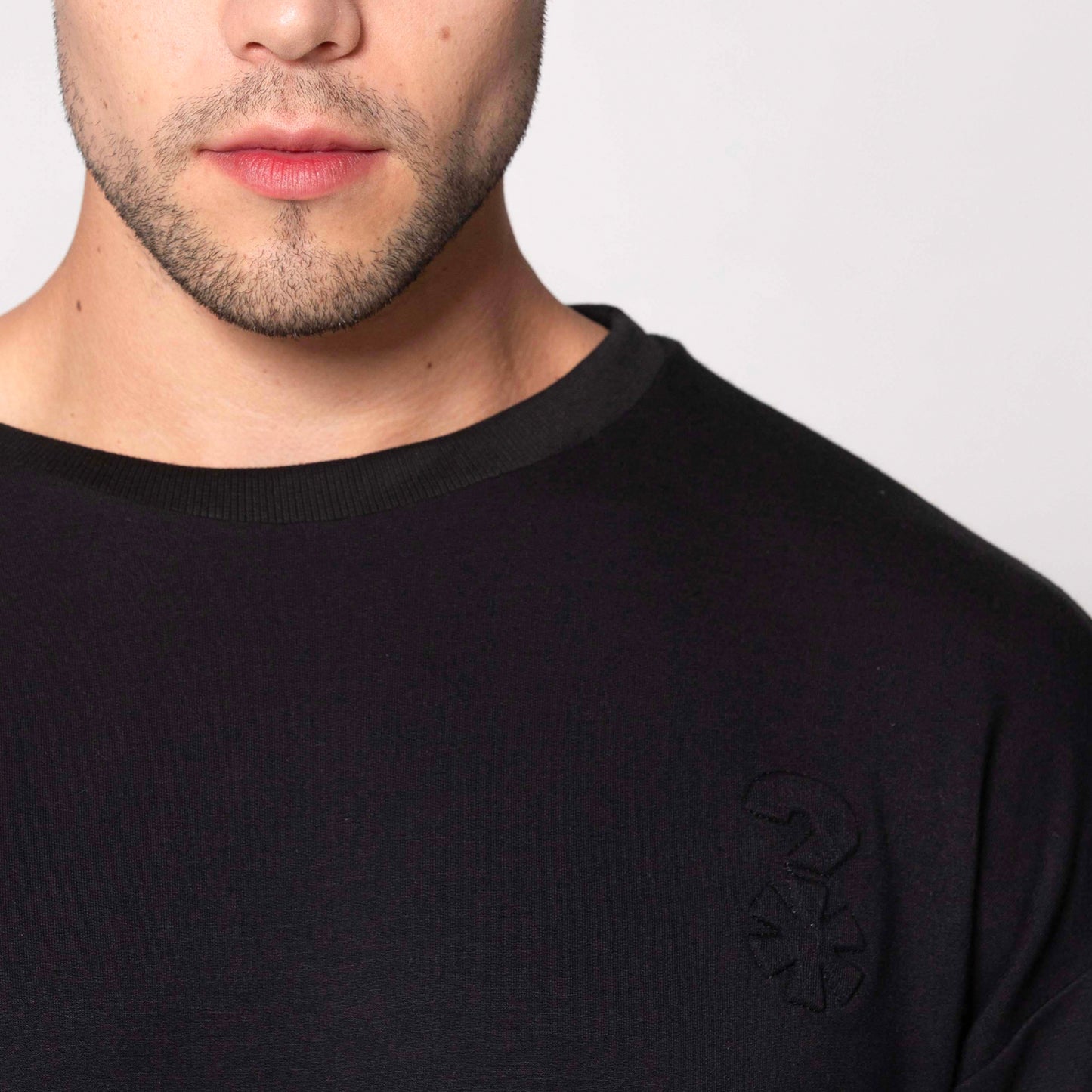 CAMISETA APRIETAS BRAND NEGRA
