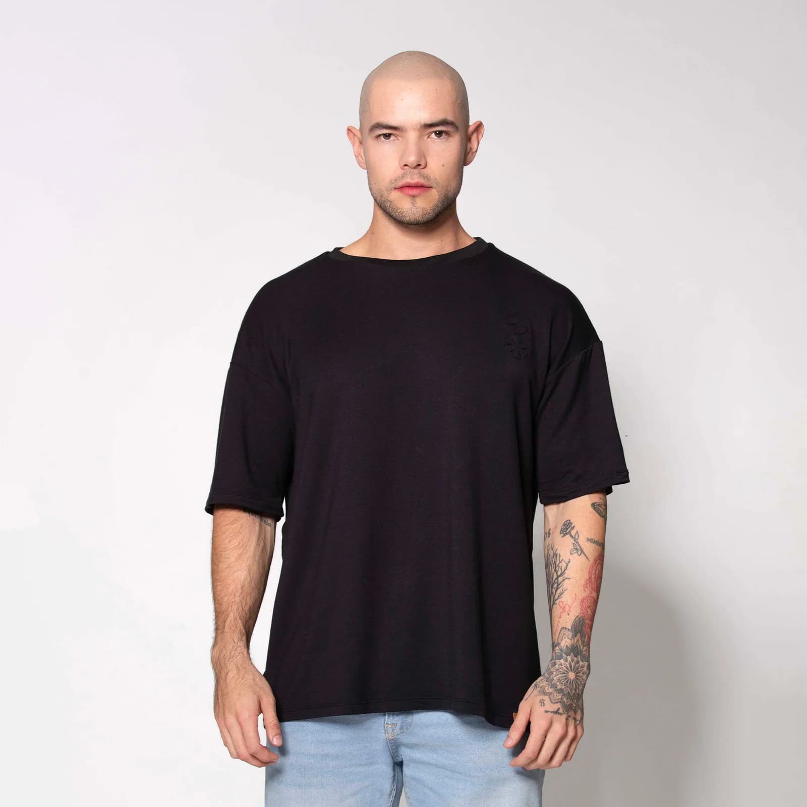 CAMISETA APRIETAS BRAND NEGRO