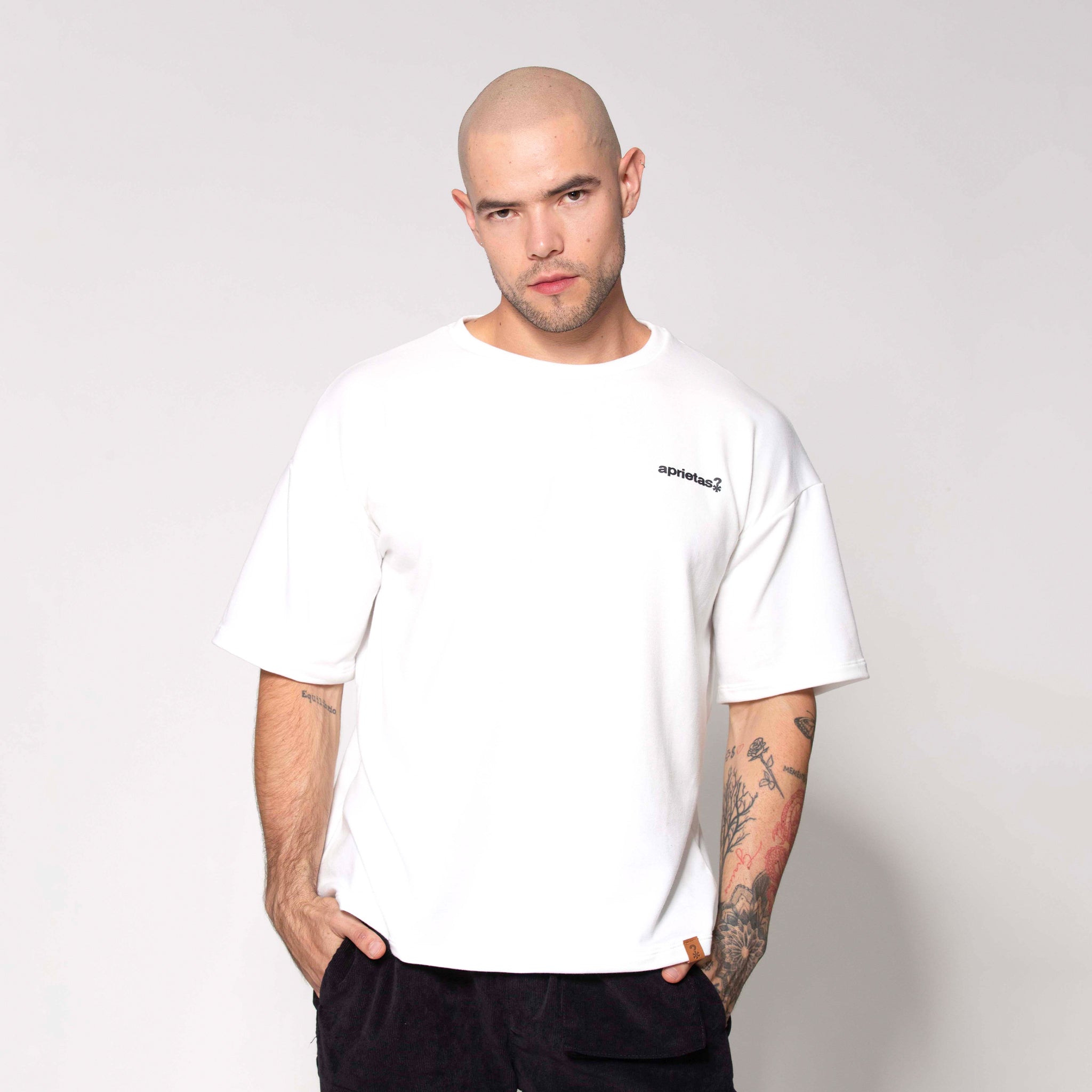 CAMISETA APRIETAS BRAND URBAN WHITE