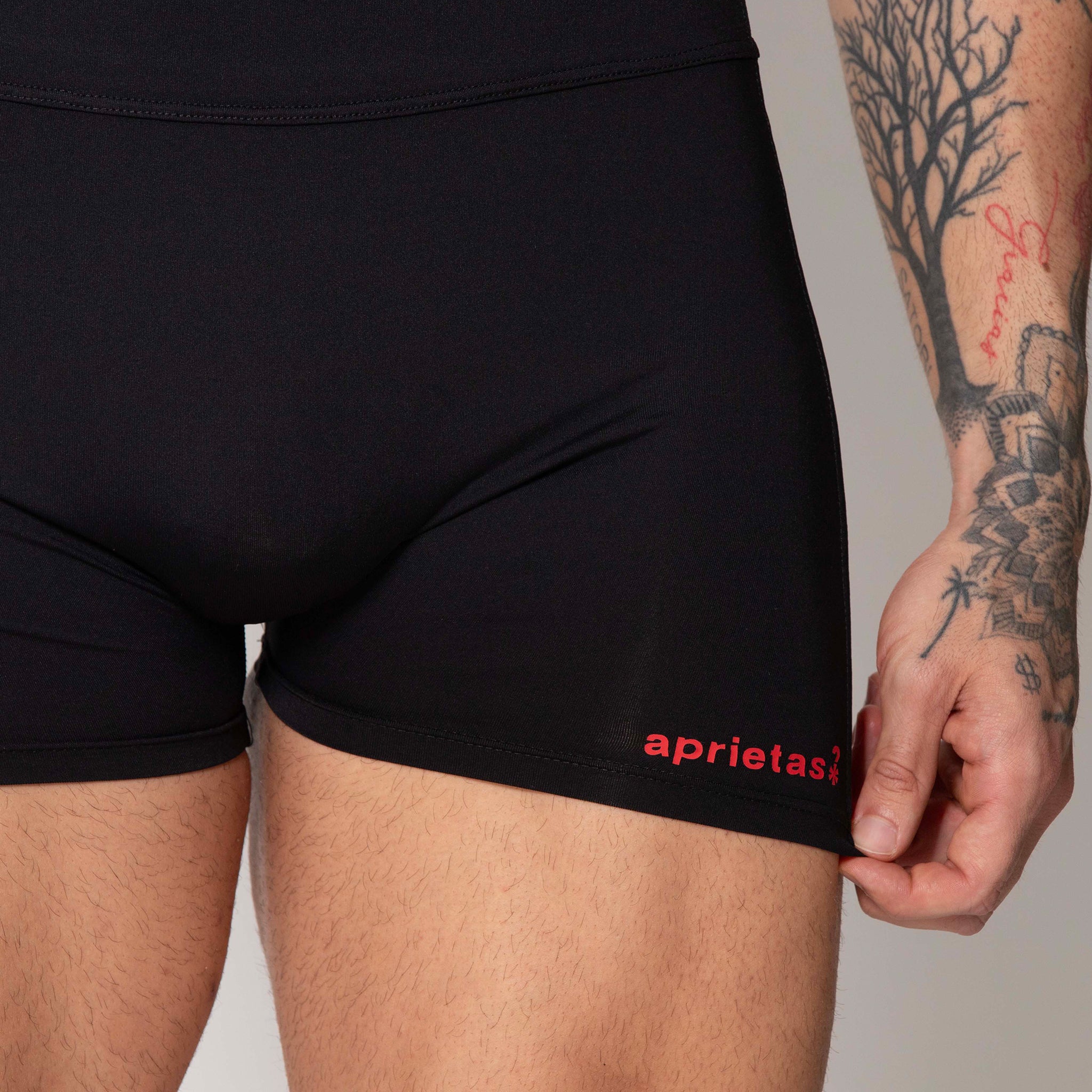 LUCHADOR NEGRO FRANJA ROJA-BLANCA